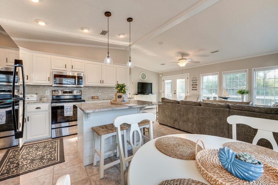 Breathtaking Lake Views and Sunsets on Badin Lake! House in Badin Lake