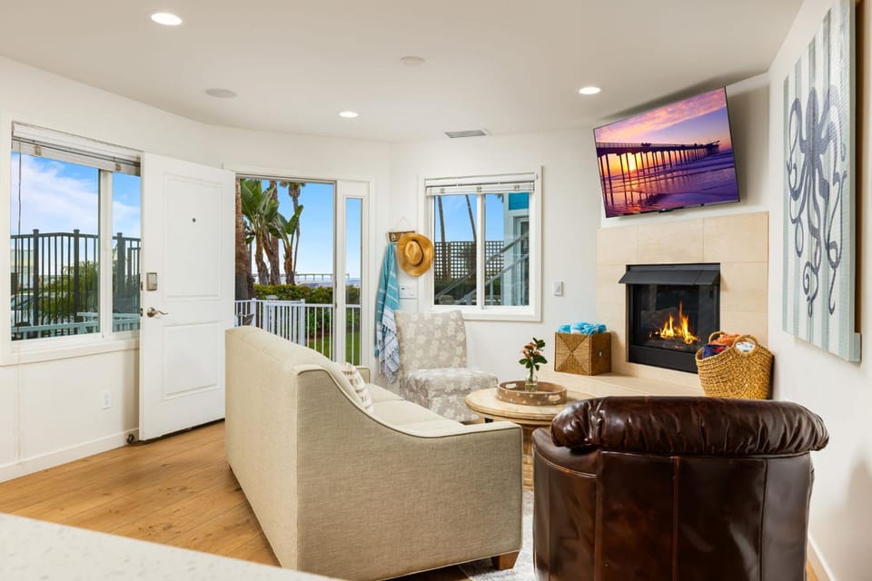 Ocean Beach Cottage with Views House in Ocean Beach