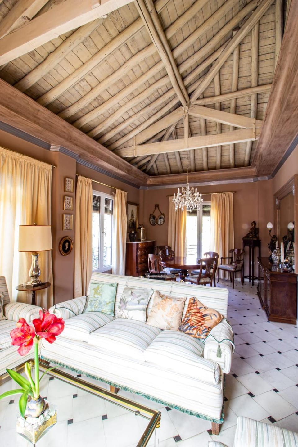 Living room, Photo of the whole room, Seating area