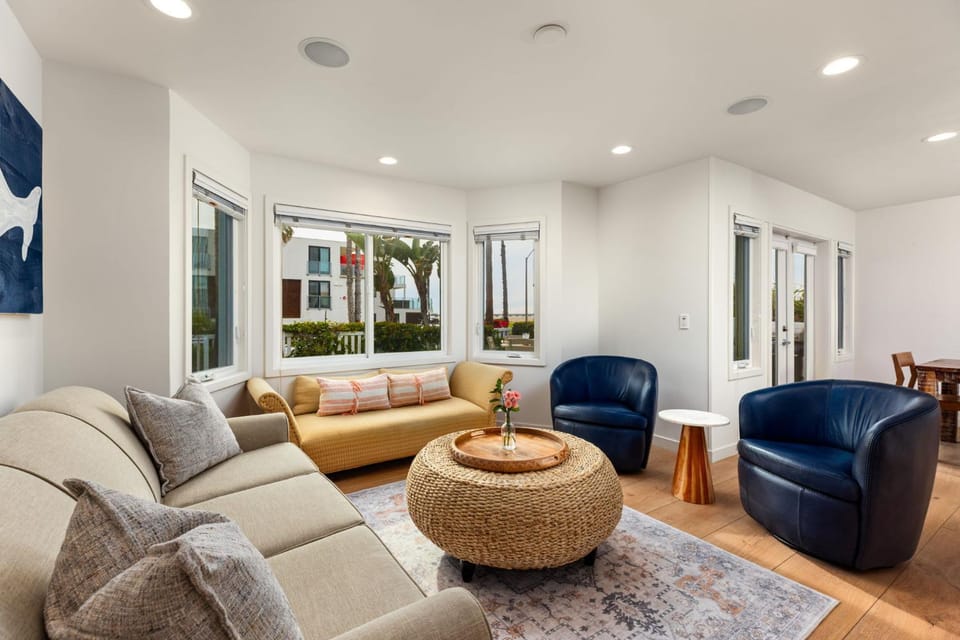 OB Cottage Beach Views House in Ocean Beach