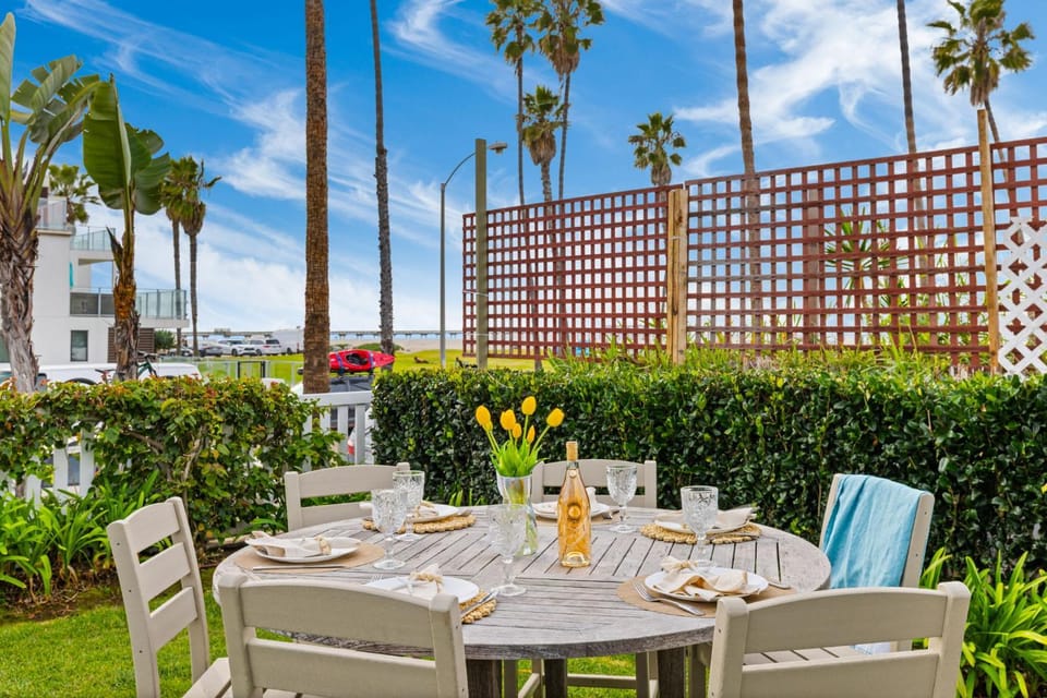 OB Cottage Beach Views House in Ocean Beach
