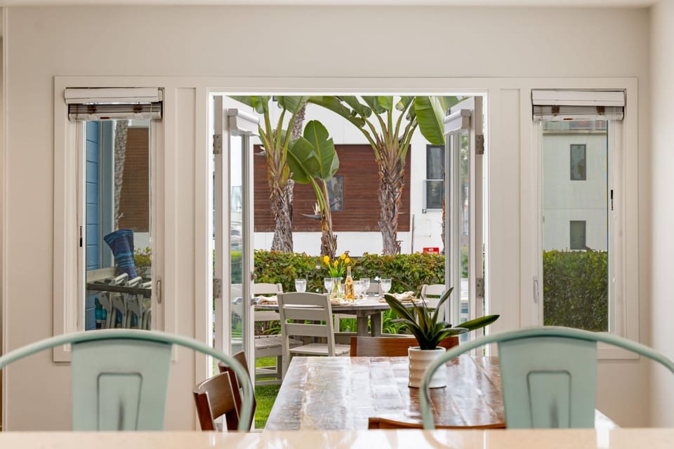 OB Cottage Beach Views House in Ocean Beach