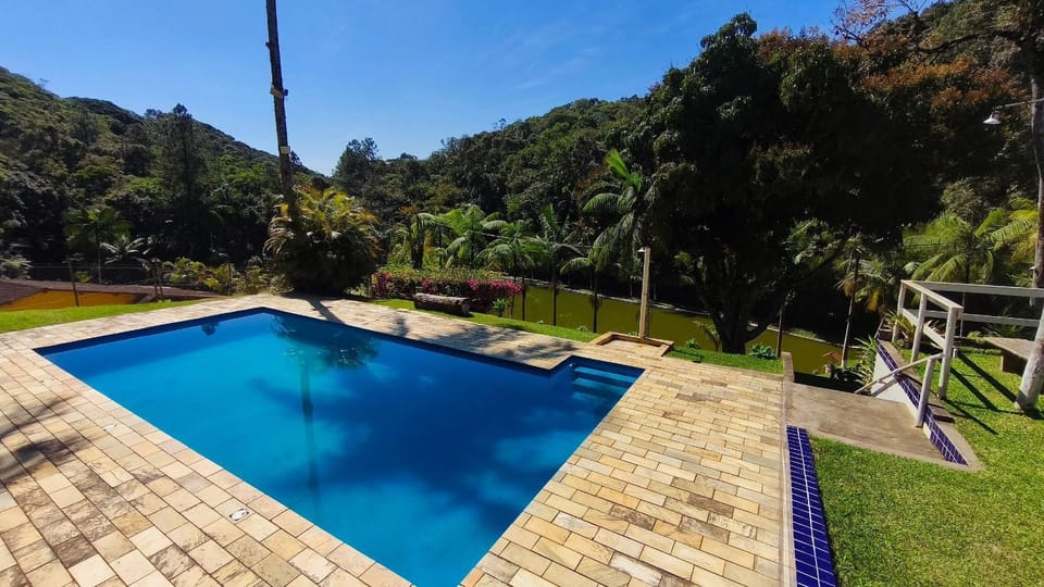 Country House for 50 People: 5 Bedrooms, Lake and Pool LT0001 House in State of São Paulo