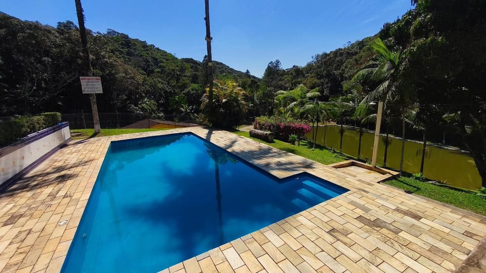 Country House for 50 People: 5 Bedrooms, Lake and Pool LT0001 House in State of São Paulo