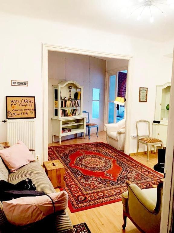 Communal lounge/ TV room