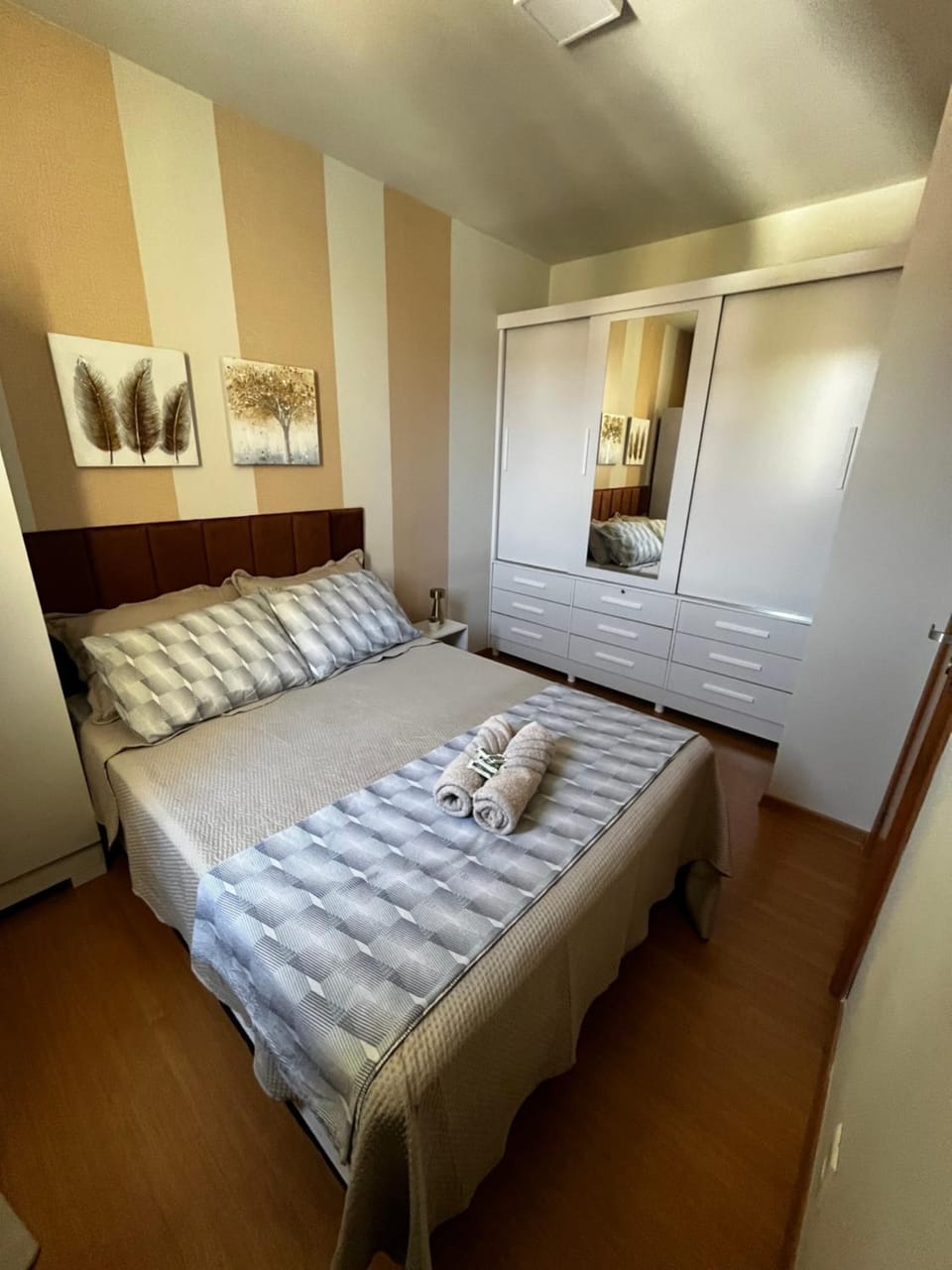 Bed, Photo of the whole room, Bedroom, wardrobe