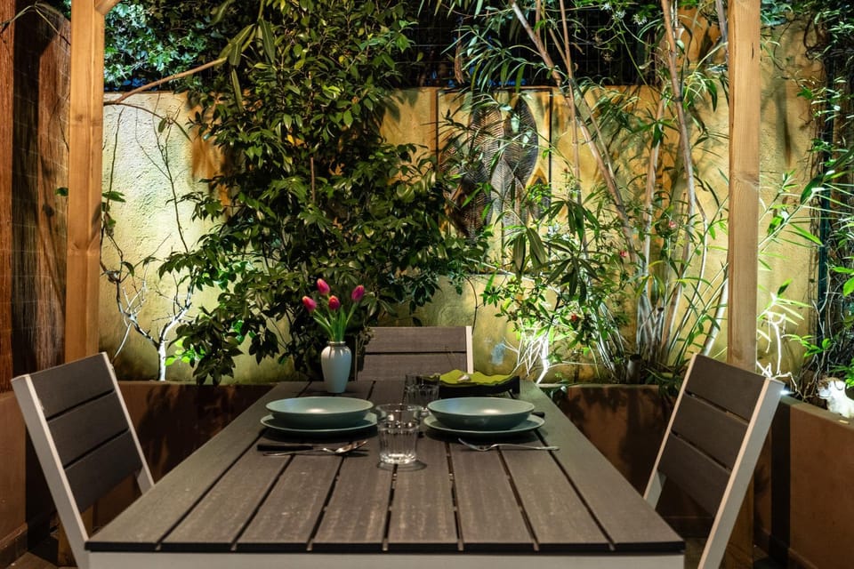 Dining area, Garden view