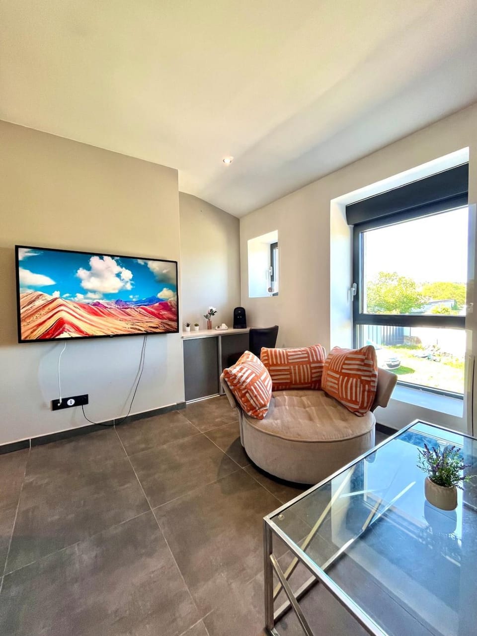 TV and multimedia, Living room, Dining area, heating