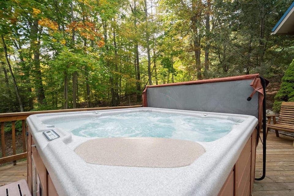 Blue Haven- 5 bedroom Lakefront home House in Deep Creek Lake