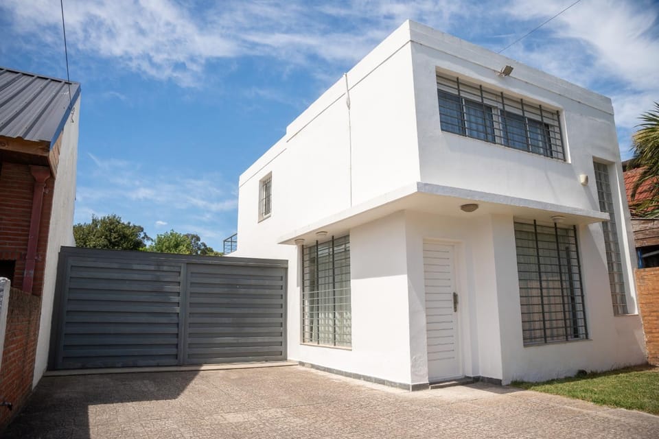 Property building, Facade/entrance, Off site