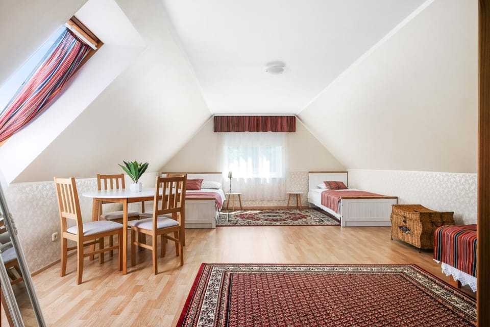 Seating area, Bedroom