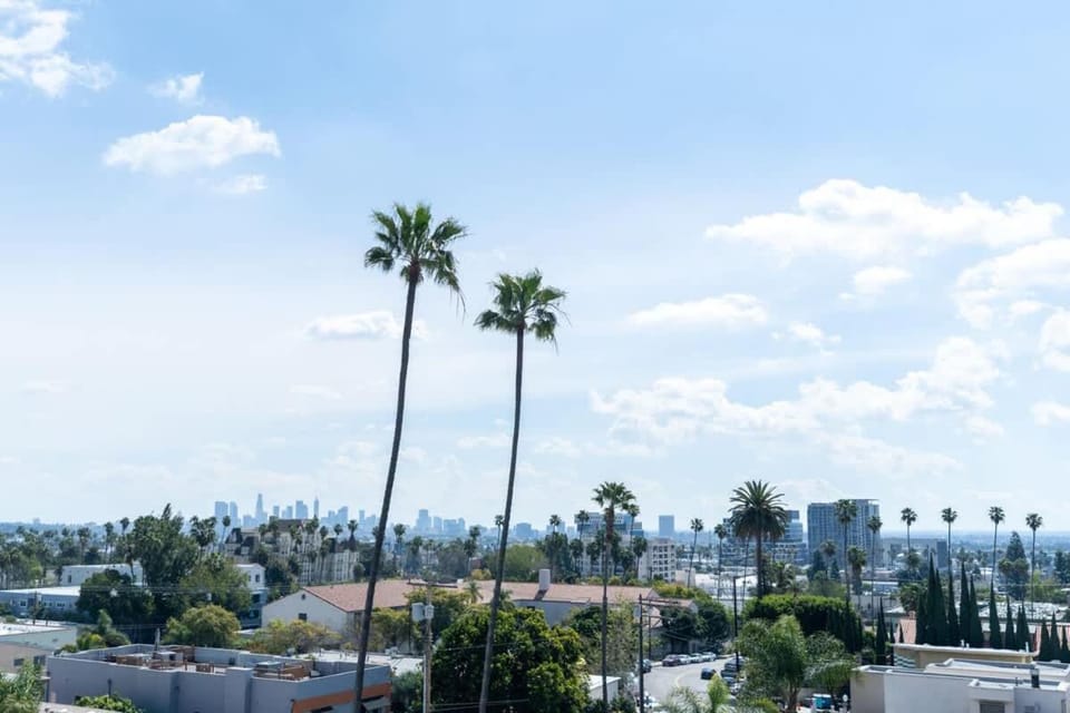 Studio in Beachwood Canyon Apartment in Hollywood