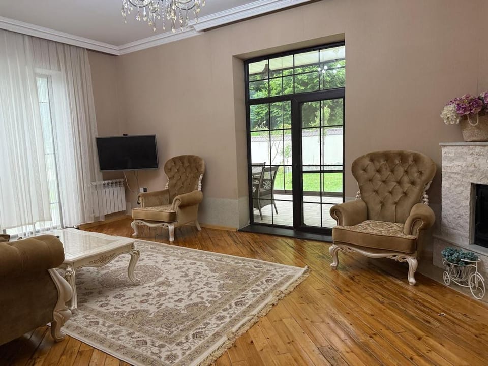 Communal lounge/ TV room, Living room