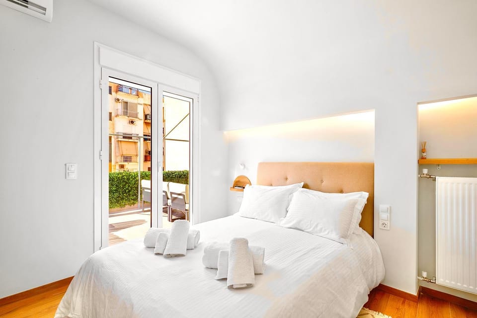 Spacious 65m 2BR Apartment near Marina Zeas Apartment in Pireas