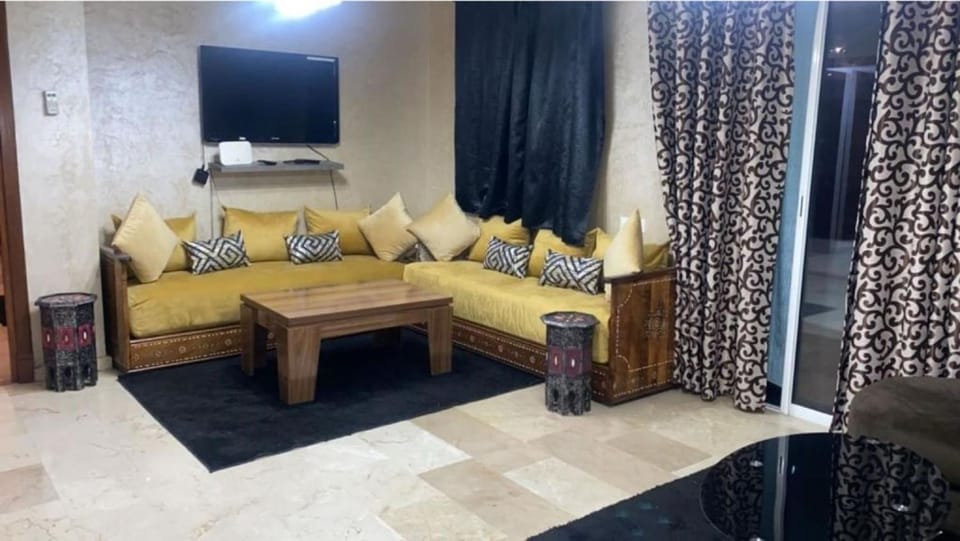 Communal lounge/ TV room, TV and multimedia, Living room