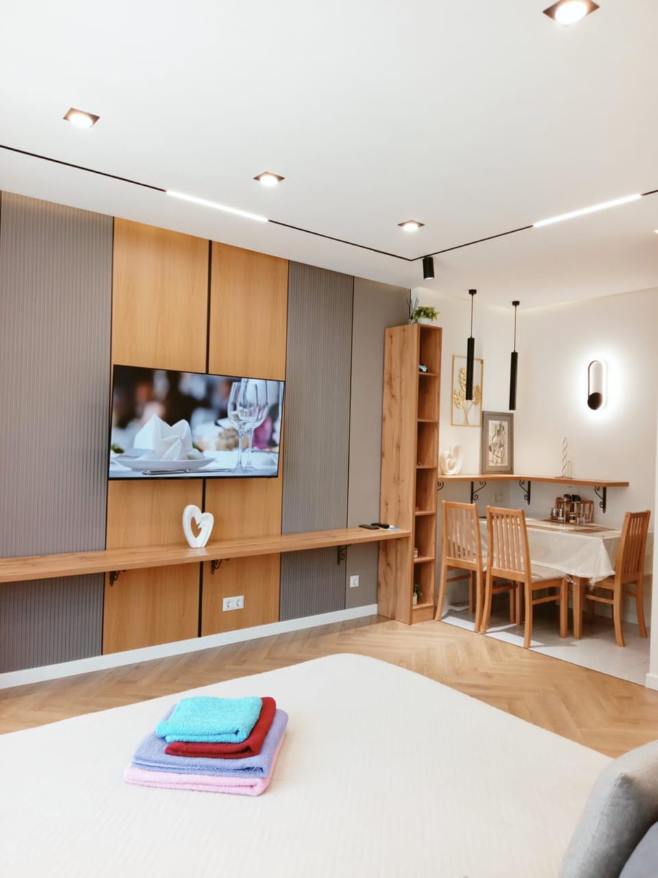 TV and multimedia, Photo of the whole room, Dining area