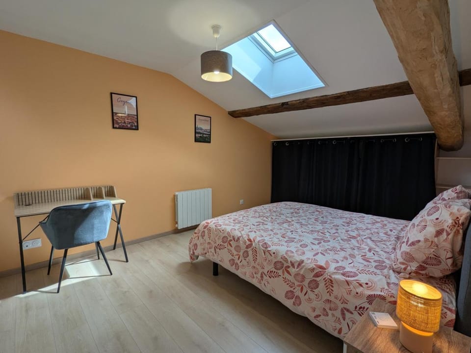 Gîte charentais rénové au calme avec parking et jardin privatif - FR-1-653-281 House in Nouvelle-Aquitaine
