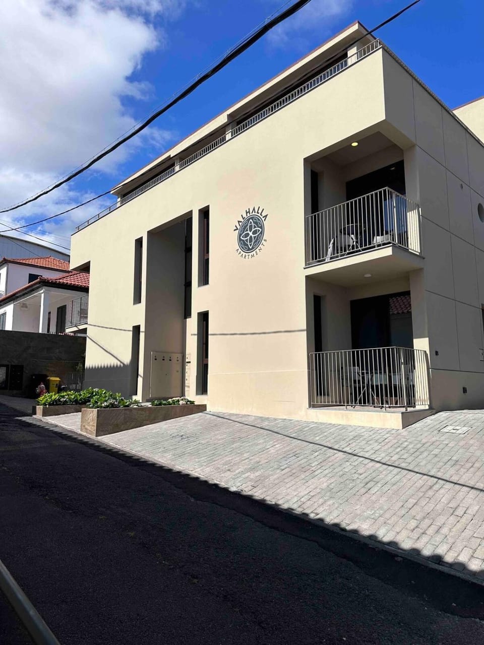 Property building, Day