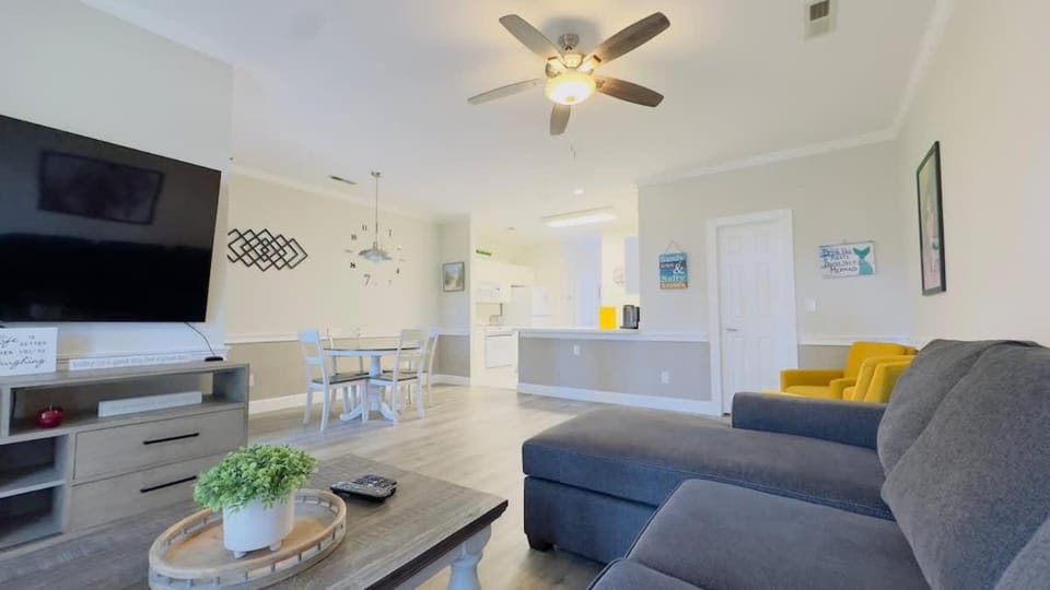 Bright 1BR Escape Near Beach Golf Apartment in Carolina Forest