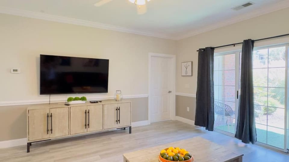 Spacious 2BR Condo First Floor Retreat Apartment in Myrtle Beach