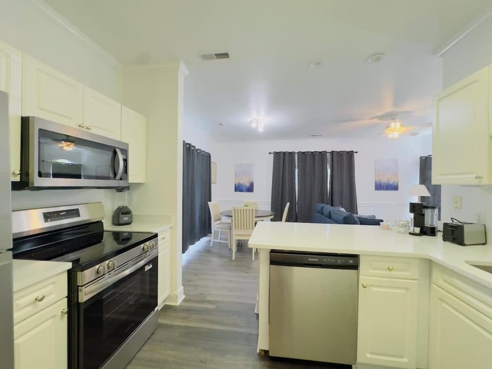 Cozy 1BR Condo 5 Min to Beach First-Floor Apartment in Carolina Forest