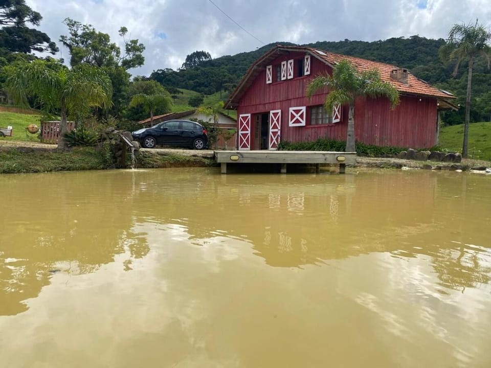Casa de Campo Celeiro Taquaras House in State of Santa Catarina
