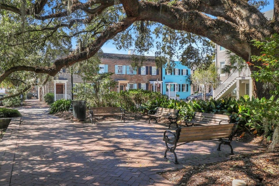 Crawford Square Garden Apartment by Lucky Savannah Apartment in Savannah