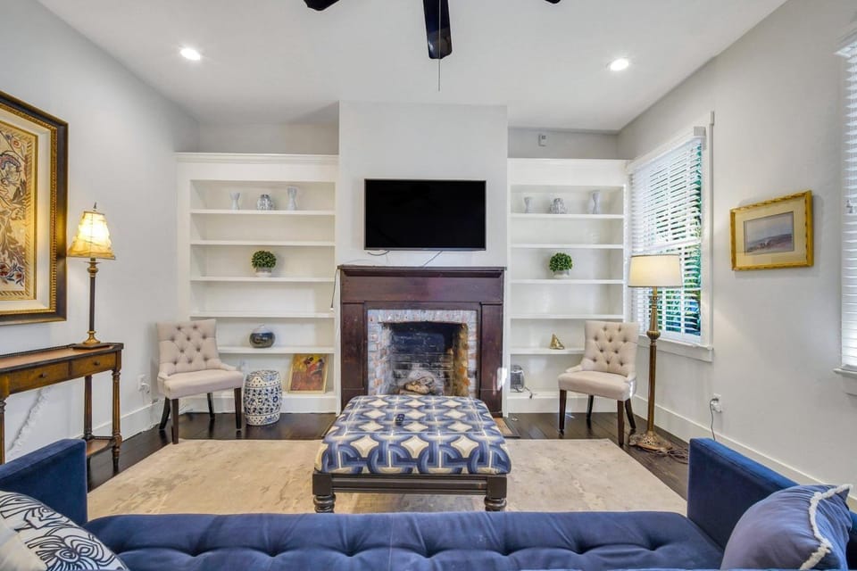Taylor Hideaway by Lucky Savannah House in Savannah