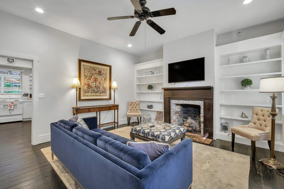 Taylor Hideaway by Lucky Savannah House in Savannah