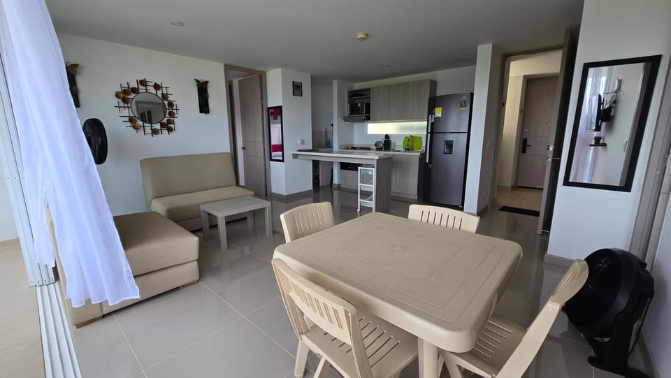 TV and multimedia, Kitchen or kitchenette, Living room, Dining area, pet friendly, stove
