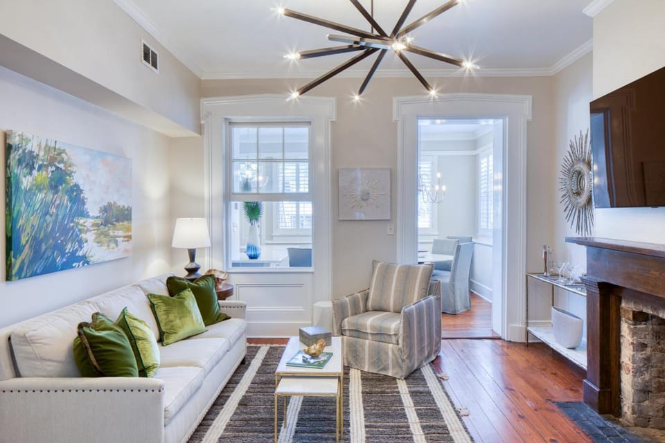 Spanish Moss by Lucky Savannah Apartment in Savannah