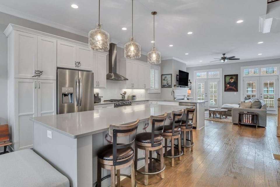 Sailor's Retreat by Lucky Savannah House in Savannah