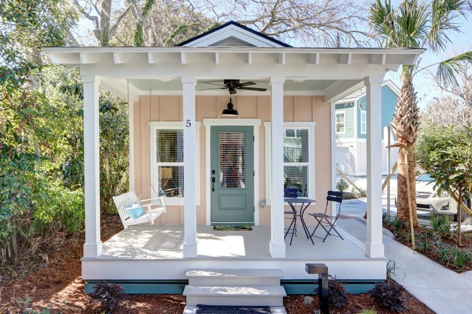 Village on The Bluff: In The Pink by Lucky Savannah House in Savannah