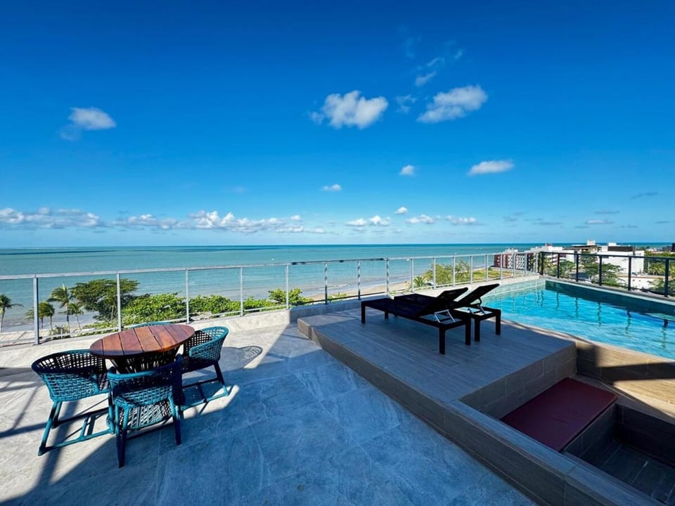 Day, View (from property/room), Balcony/Terrace, Beach, Pool view, Sea view, Swimming pool, sunbed