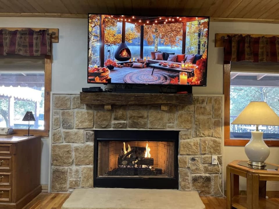 Midtown Meadow Cabin Cabin in Ruidoso
