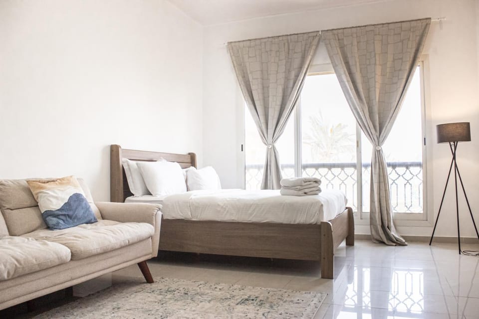 Charming Pool View Studio Retreat at Bab Al Bahr Apartment in Ras al Khaimah