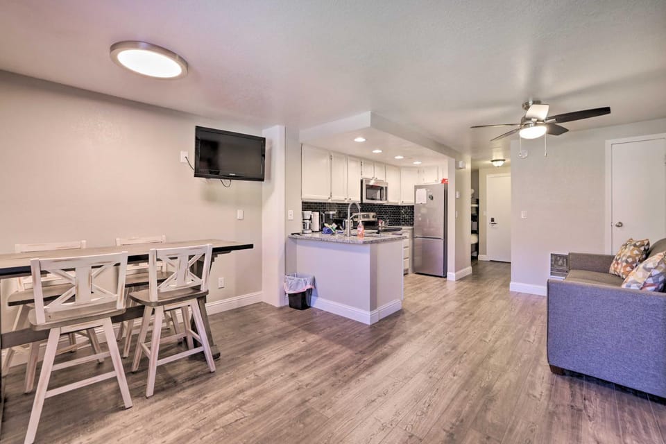 Walk to Brian Head Resort: Cozy Studio w/ Balcony Apartment in Brian Head