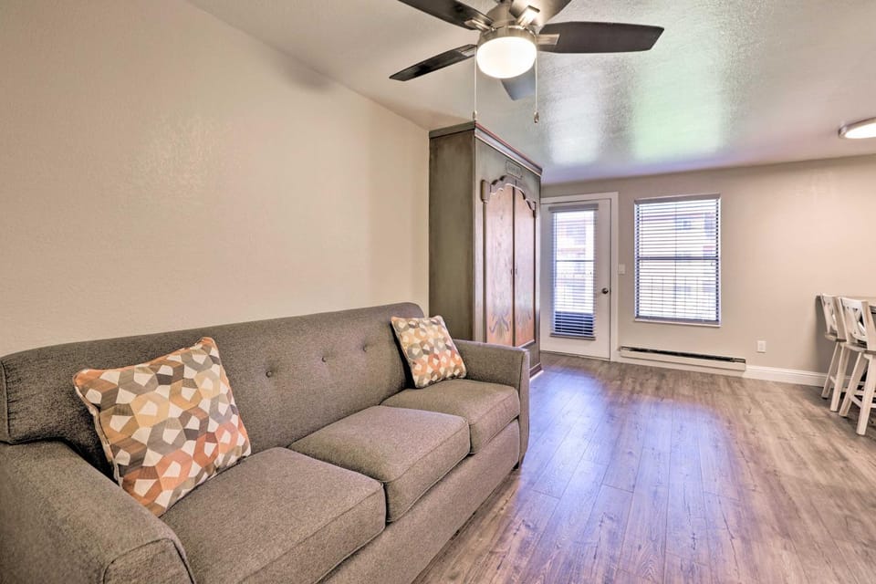 Walk to Brian Head Resort: Cozy Studio w/ Balcony Apartment in Brian Head