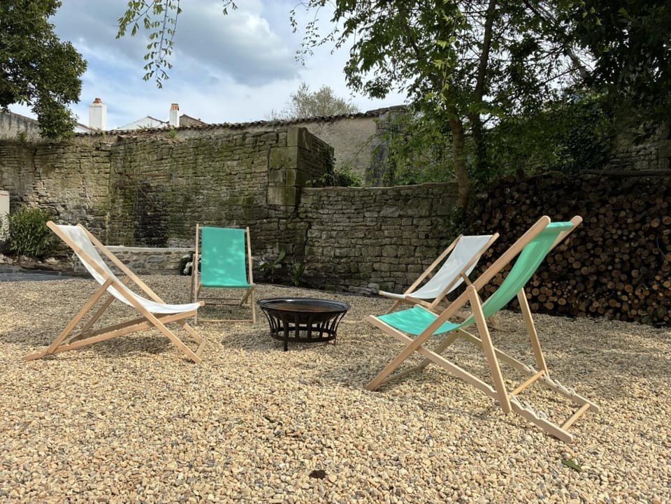 Spring, Day, Natural landscape, BBQ facilities, sunbed