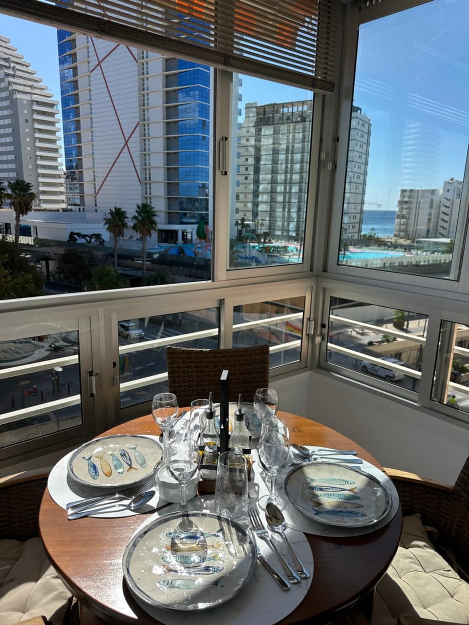 View (from property/room), Balcony/Terrace, Dining area, City view