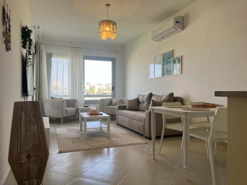 1BDR chalet on direct swimming pool Einbay Apartment in Egypt