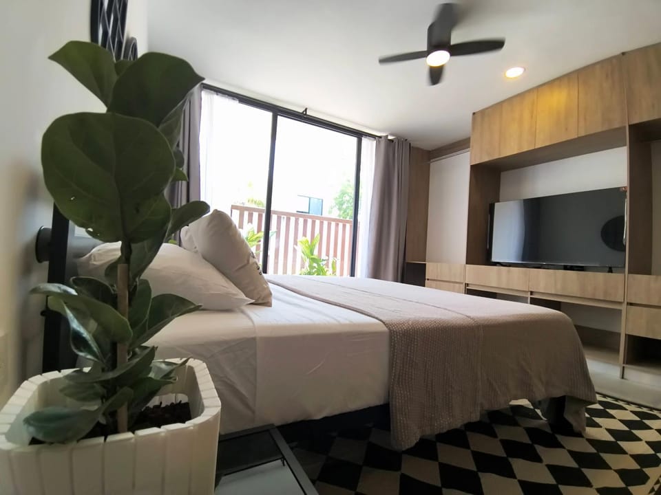 Bed, TV and multimedia, Balcony/Terrace, Photo of the whole room, Bedroom