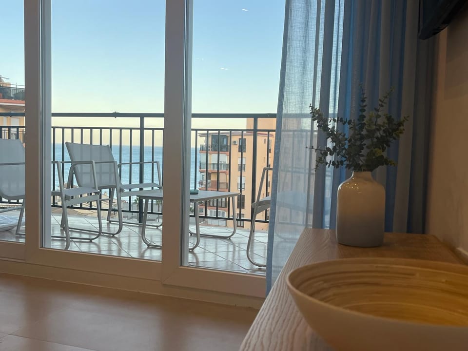 Playamar London Tower Apartment in Torremolinos