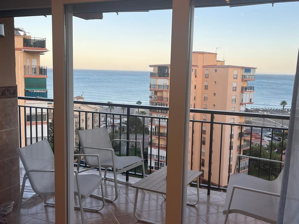 Playamar London Tower Apartment in Torremolinos