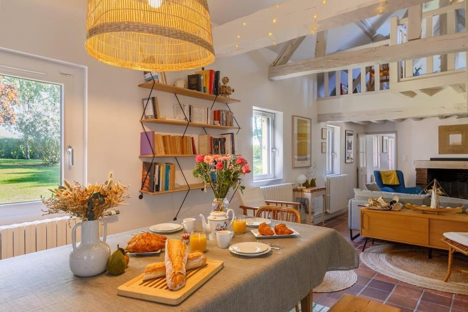 Food and drinks, Dining area