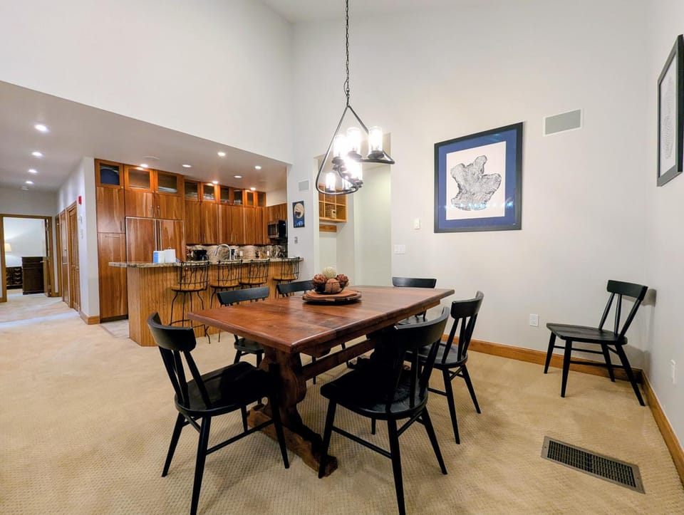 Chateaux DuMont 2702 by SummitCove Lodging House in Keystone