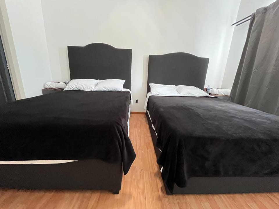 23 Habitación doble cama Vacation rental in Leon