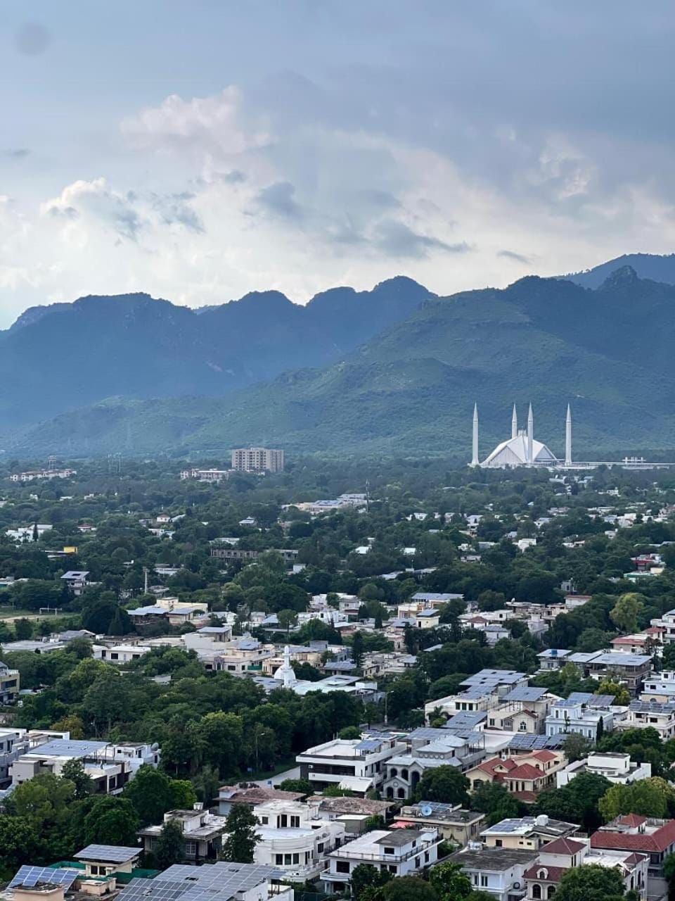Mall of Islamabad-F7-Luxury Suites Apartment in Islamabad Capital Territory