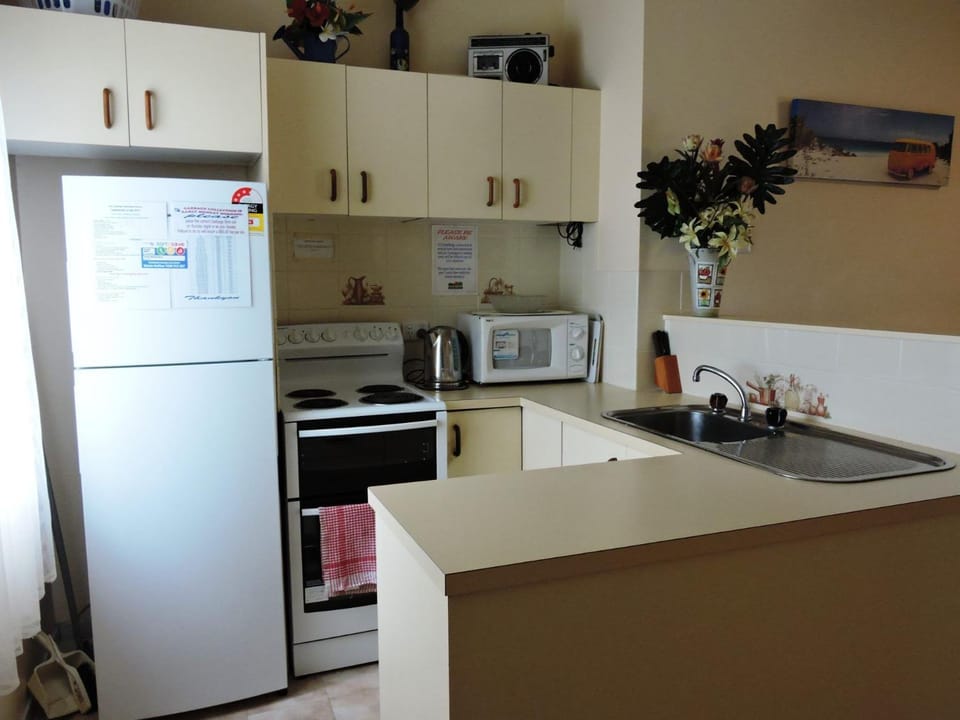 Beachpoint Townhouse Unit 4 Crescent Head House in Crescent Head