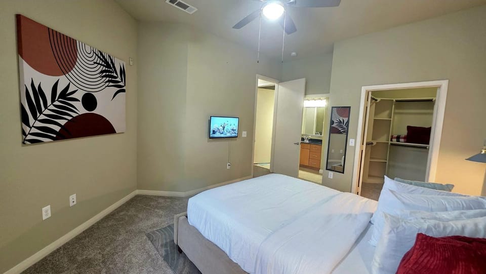 Luxury Exquisite Galleria Condo Pool Apartment in Houston